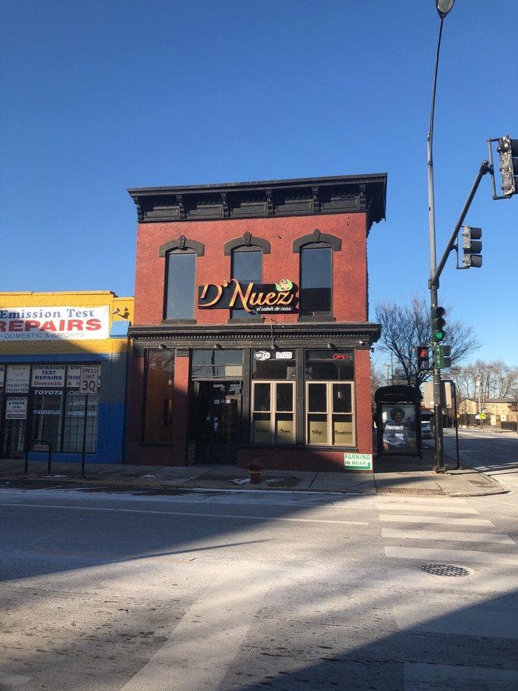 El restaurante D’Nuez, en el 2000 W. 18th St., también es participante de Mayo de Mole.