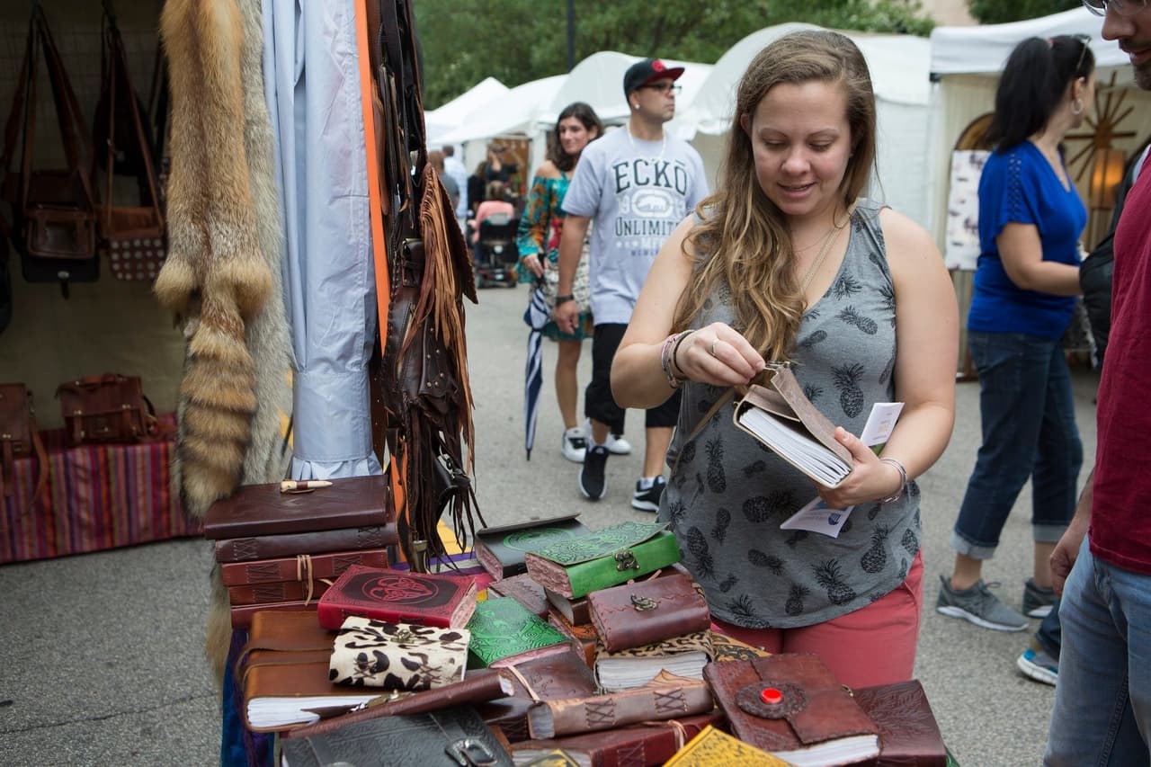 El festival 'Spring Daze Arts and Crafts Festival' se realizará de 9:00 de la mañana a 5:00 de la tarde, en el Bond Park.