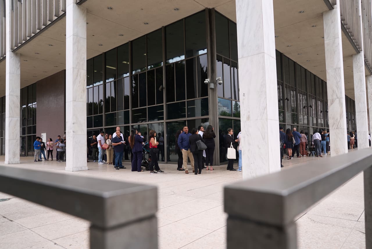 El DHS reduce de 30 a 10 días el plazo para los refugiados que enfrentan la pérdida de su estatus