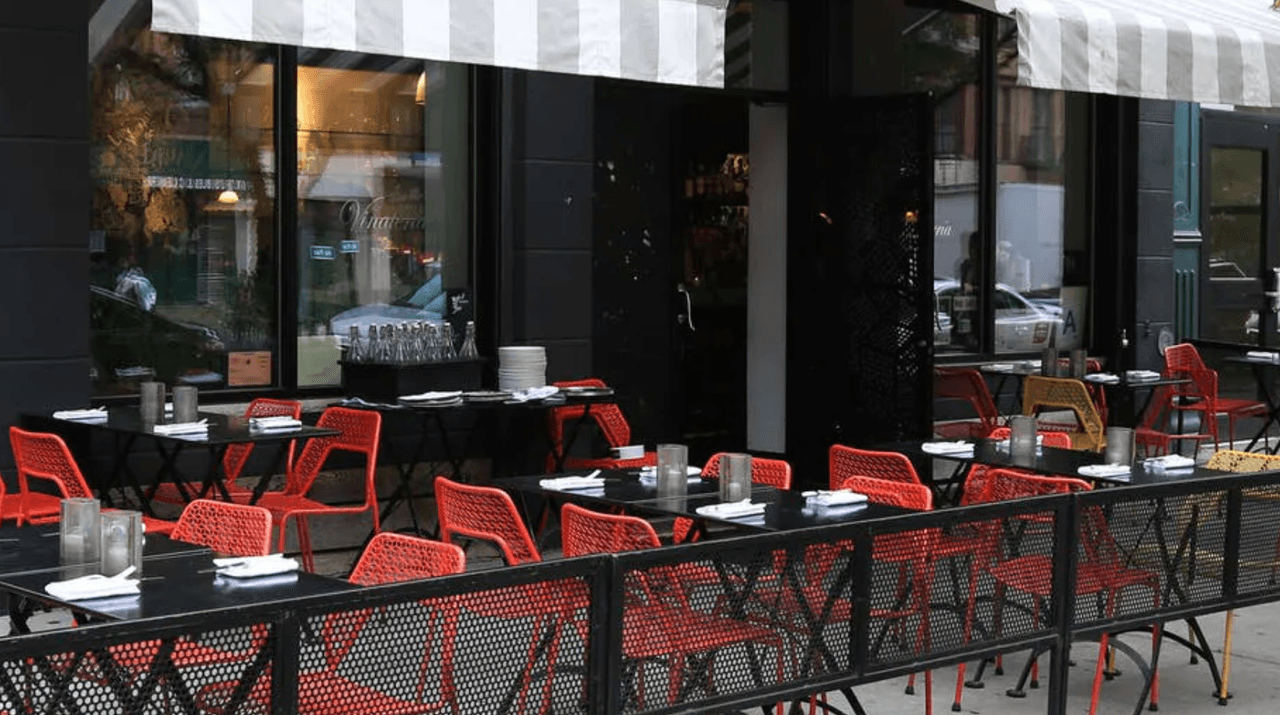 <b>Vinateria</b>. Este restaurante se ubica en 2211 Frederick Douglass Blvd, en Harlem.