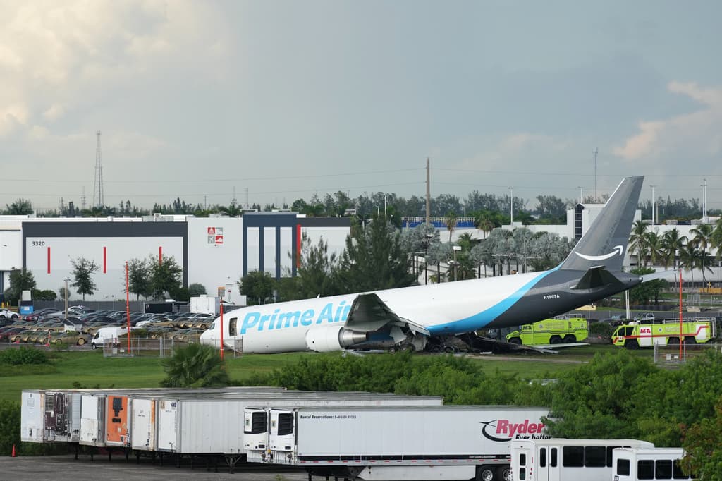 "¡Ese es San Juan, asere!": la reacción de los trabajadores en espera del avión de Amazon en Miami