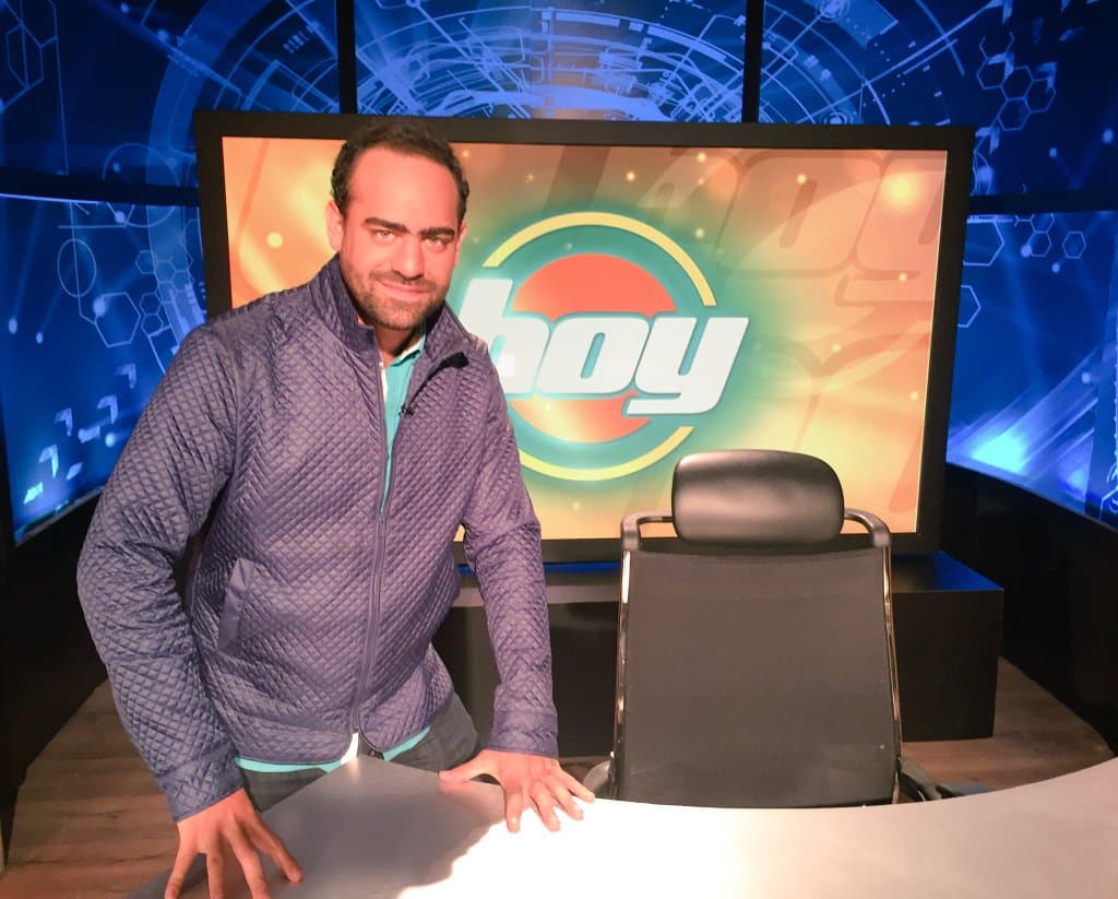 Supliendo a Lalo Salazar, nos acompañó Arturo Islas.