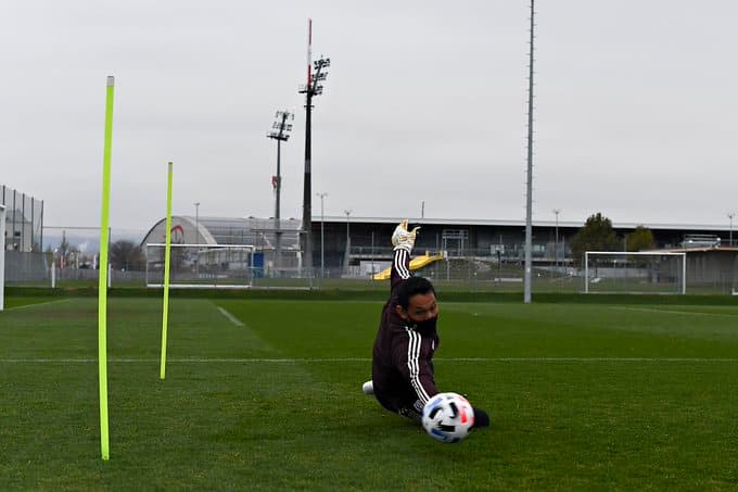 Chucky, Tecatito y Cota ya entrenan con la selección mexicana en Austria