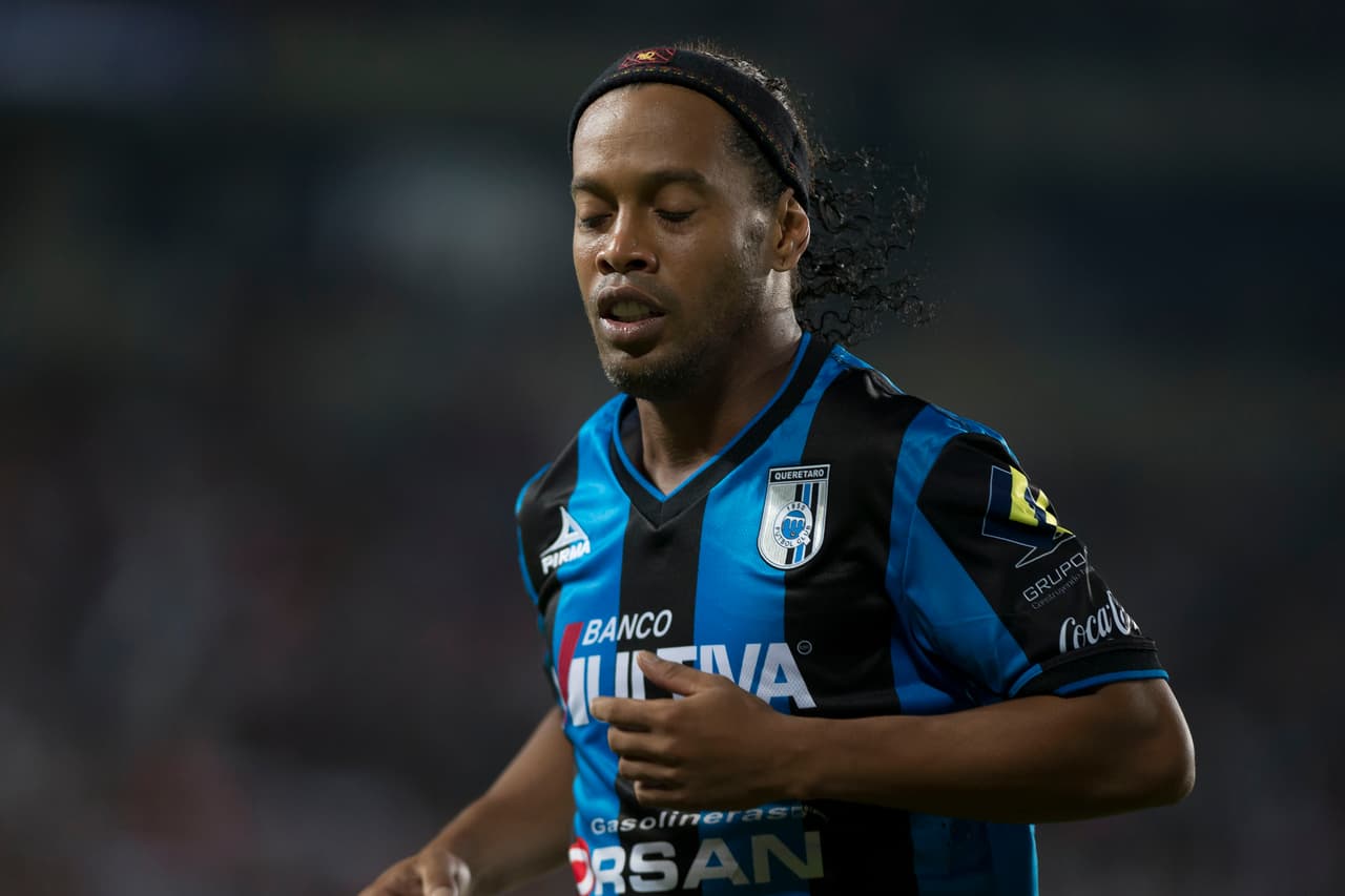 Querétaro reconoce que Ronaldinho era indisciplinado