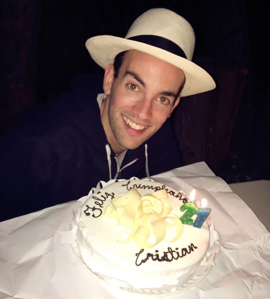 A 10 días de haber celebrado su cumpleaños número 21, el 19 de abril, Landon cometió suicidio al aventarse desde un noveno piso.