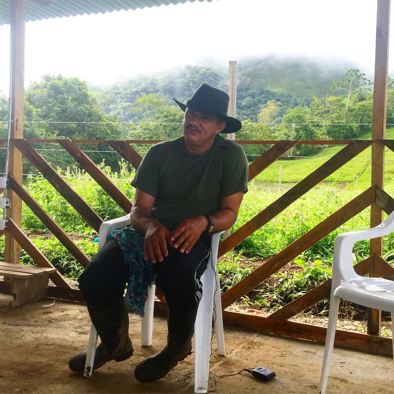 Arnulfo Velázquez, FARC commander of the 8th Front, discusses the peace process and crop substitution in its "reception center." Photo by Maximo Anderson.