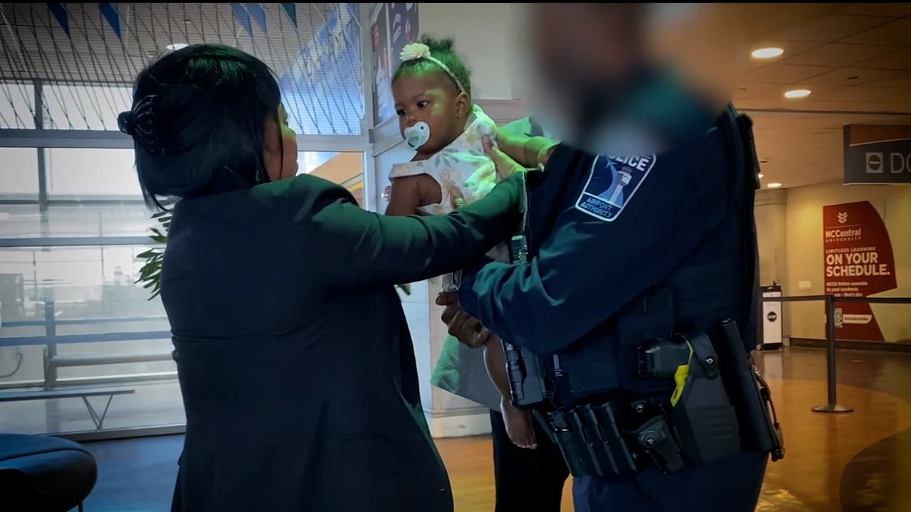 Madeline, residente en Paterson, Nueva Jersey, pudo tener de vuelta a su bebé de 10 meses
<a href="https://www.univision.com/local/nueva-york-wxtv/madre-hispana-denuncia-que-ex-pareja-le-quita-a-su-bebe-busca-recuperarla-video" target="_blank"><b>tras trece días sin poder verla</b></a>.
<br>