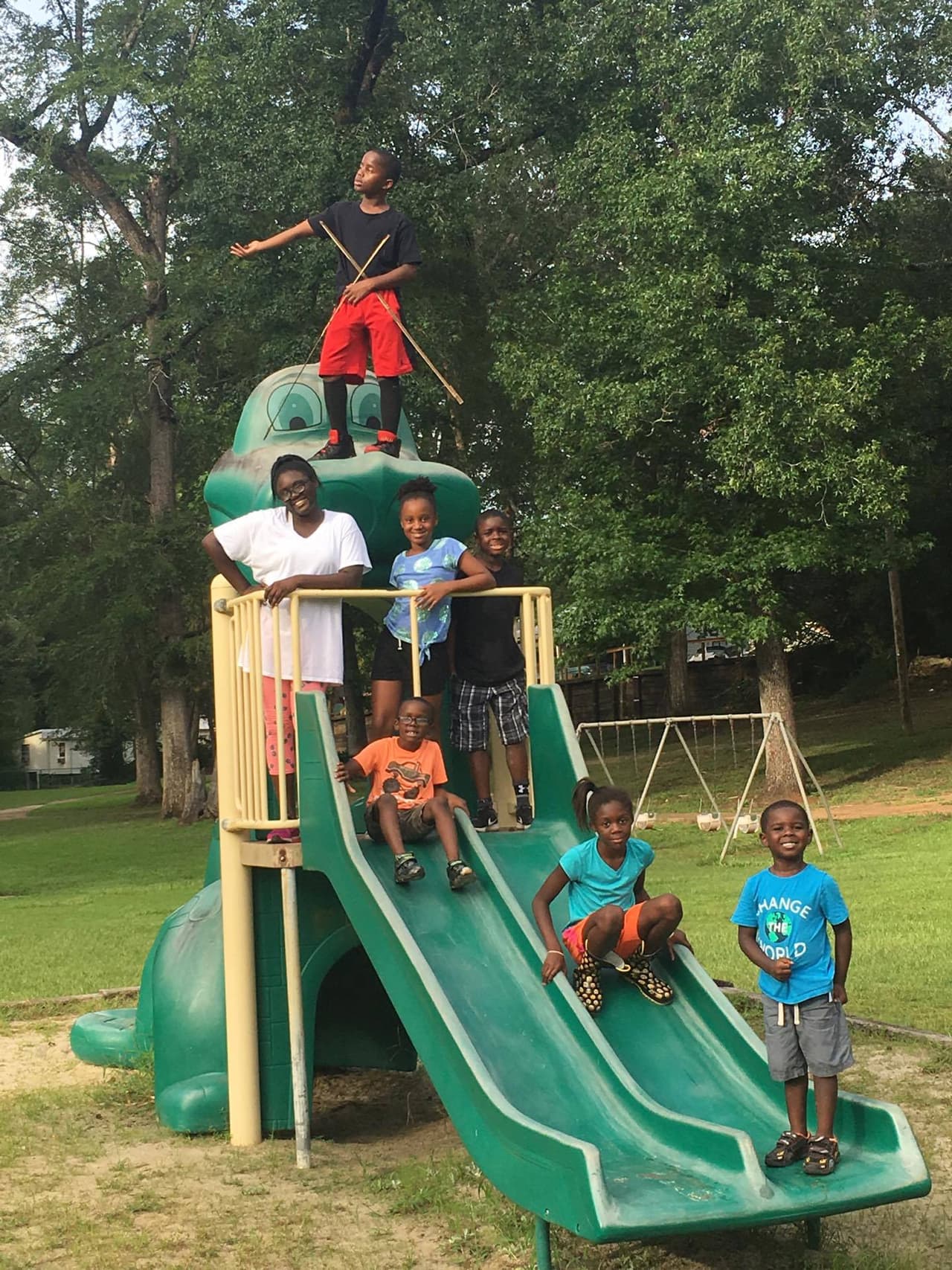 La adopción no se oficializará hasta que la pareja supere el periodo de 90 días en septiembre.