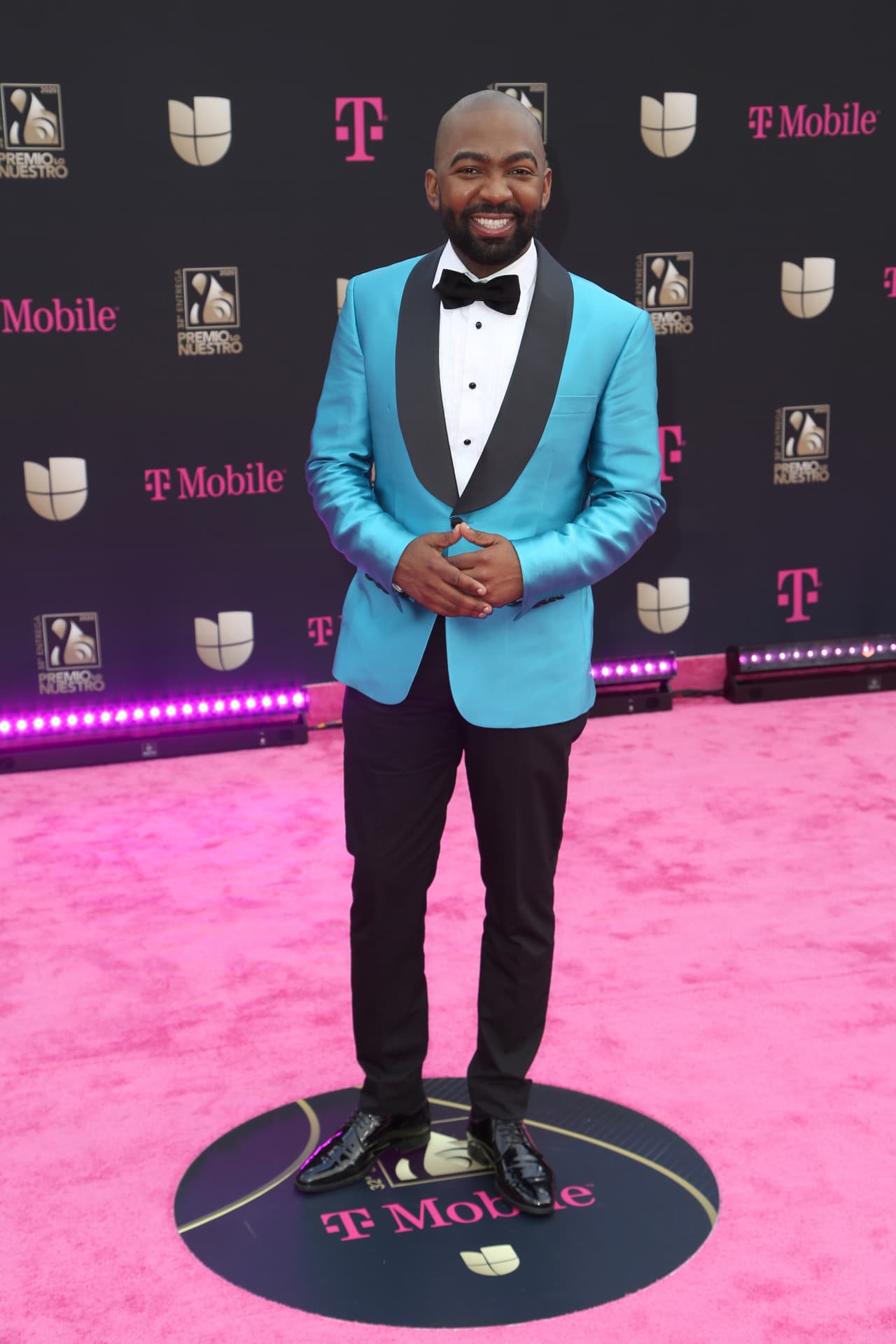 Sonriente como siempre el conductor
<b>Brea Frank</b>, quien estuvo participando en Mira Quién Baila All Stars.