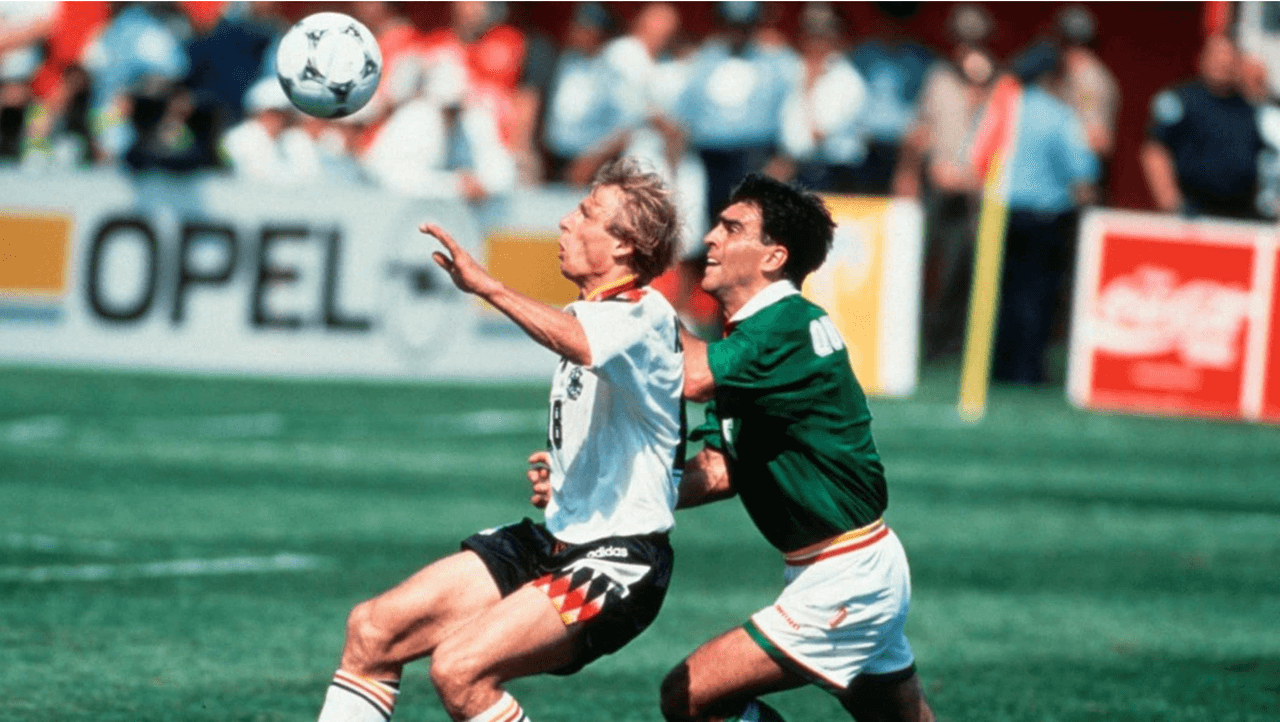 Gustavo Quinteros, DT de Tijuana, defensa.