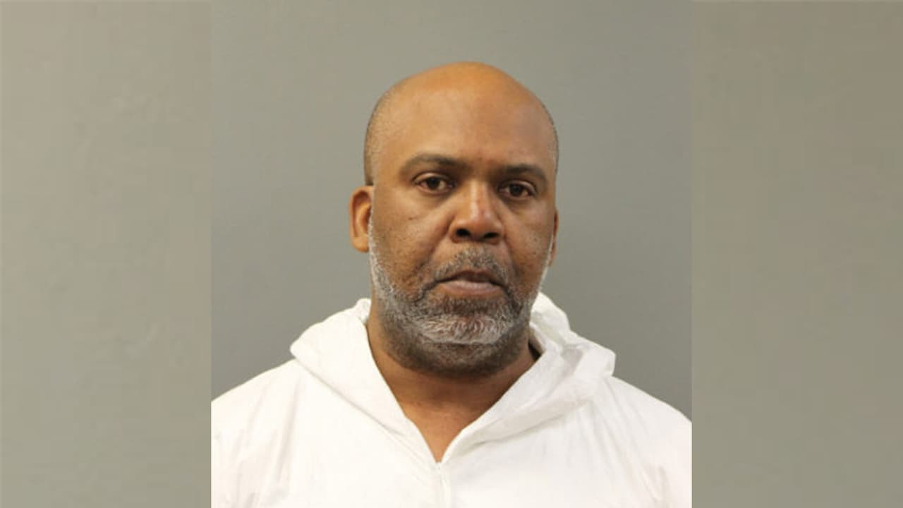 Es el esposo: presentan cargos a un hombre por el asesinato a balazos de una mujer en Brickyard Mall