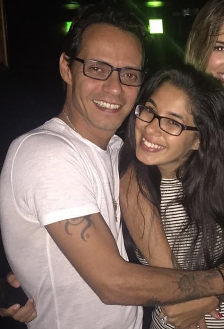 7. En 1994 nace su primera hija llamada Ariana Muñíz, a quien tuvo con la mujer policía Debbie Rosado. Aunque la relación con Rosado no continuó, Marc siempre ha estado al pendiente de su hija.