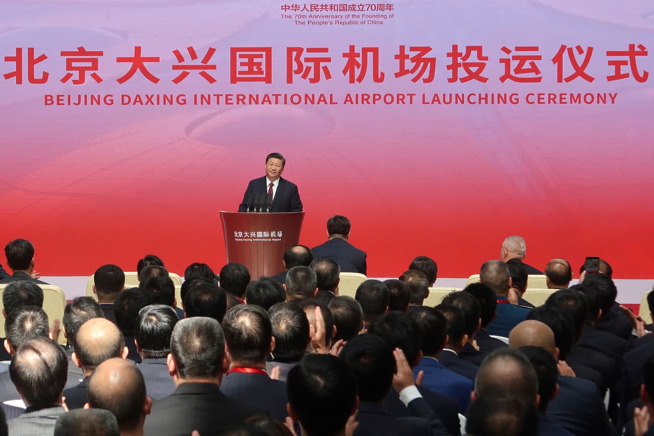 El presidente de China, Xi Jinping, describió la obra como "una nueva fuente poderosa de desarrollo nacional", durante la inauguración.