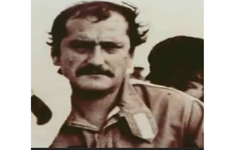 Gustavo Gaviria fue la mano derecha de Pablo Escobar, él era el encargado de ejecutar los planes de exportación de cocaína, murió el 12 de agosto de 1990 en Medellín.