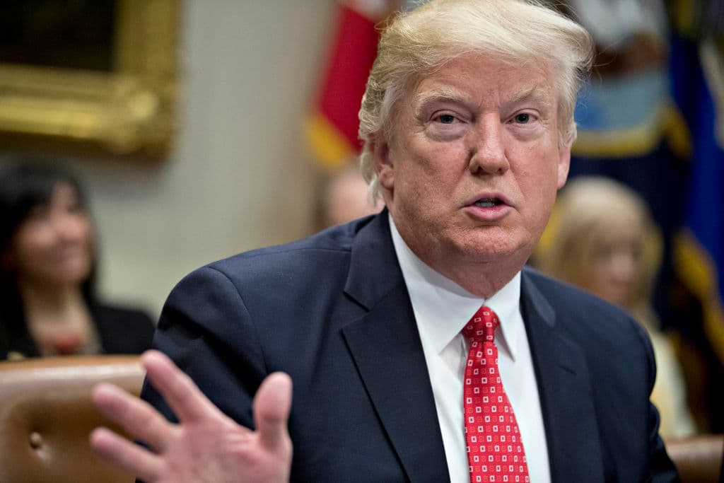 Otra mentira: Trump dice que EEUU experimenta la tasa de asesinatos más alta en 47 años