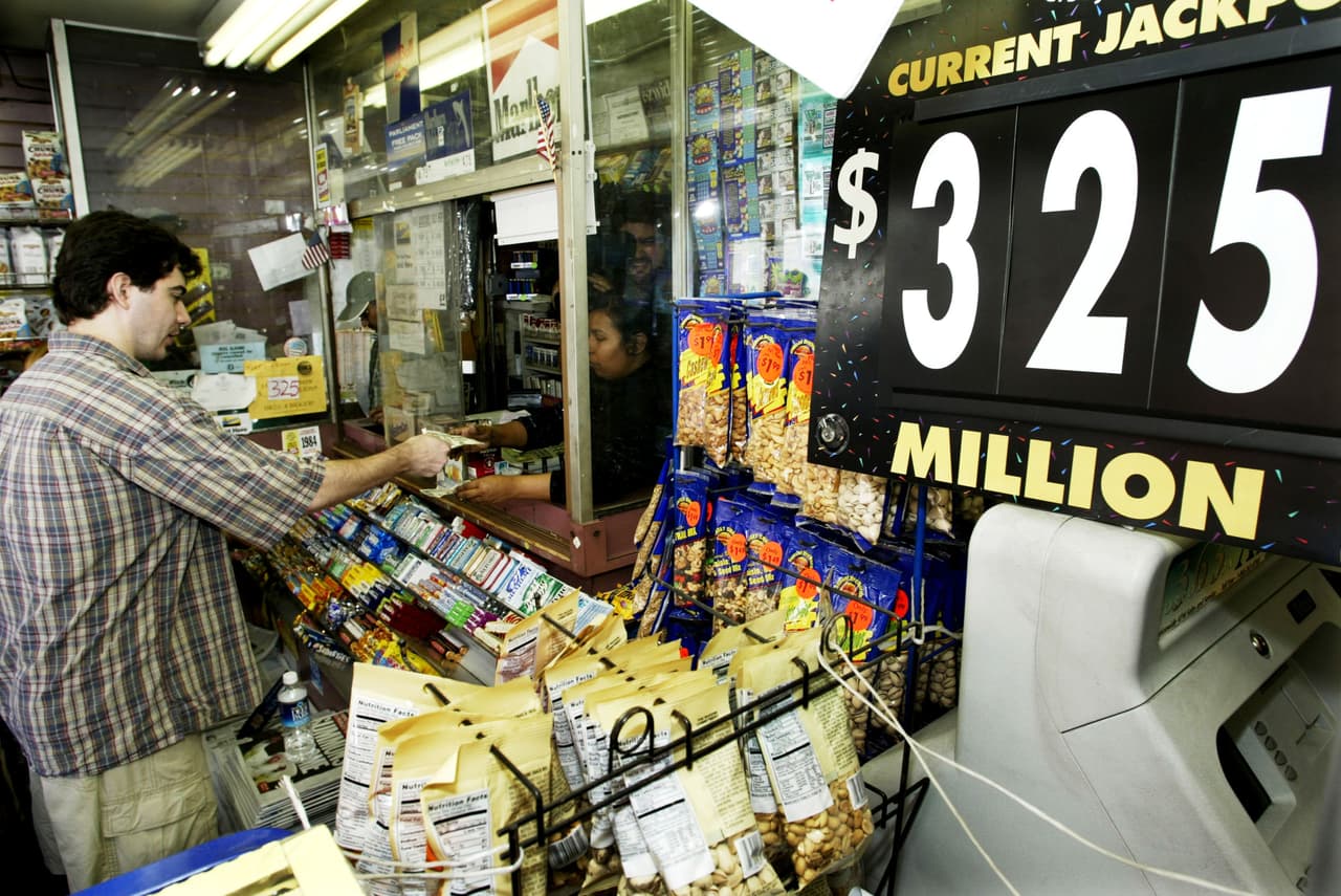 Condado de Camden: In & Out Convenience Store, 1177 West Browning Rd., Bellmawr