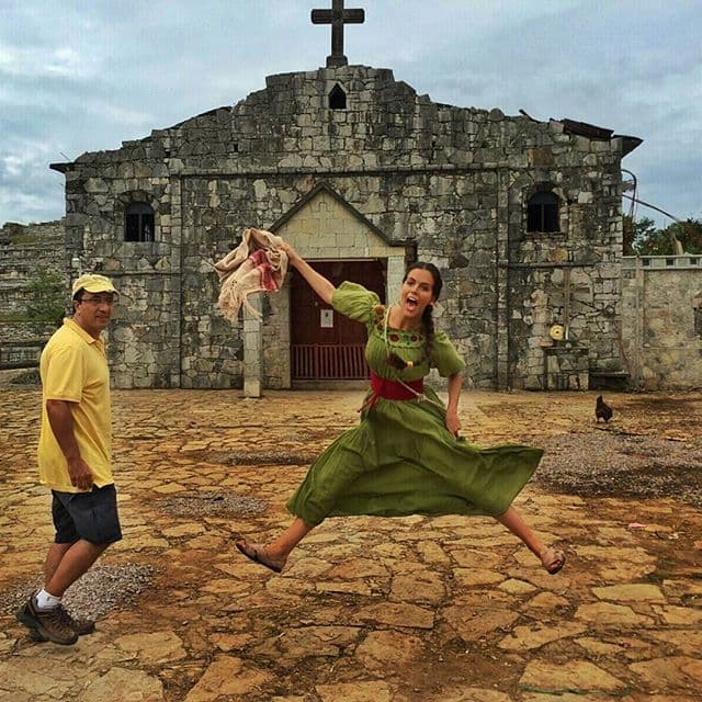 Ya que Claudia es una de las más juguetonas y cómicas.