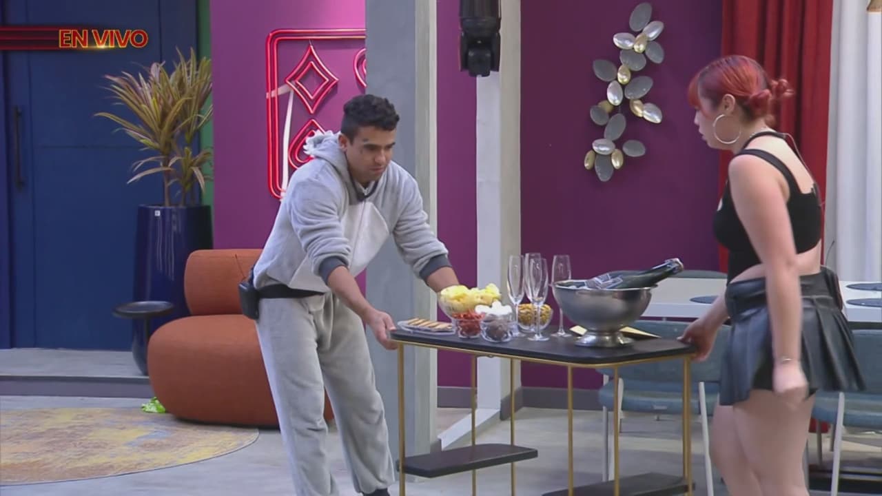 Laysha y Malito reciben regalo del Anfitrión en ¿Apostarías por mí?