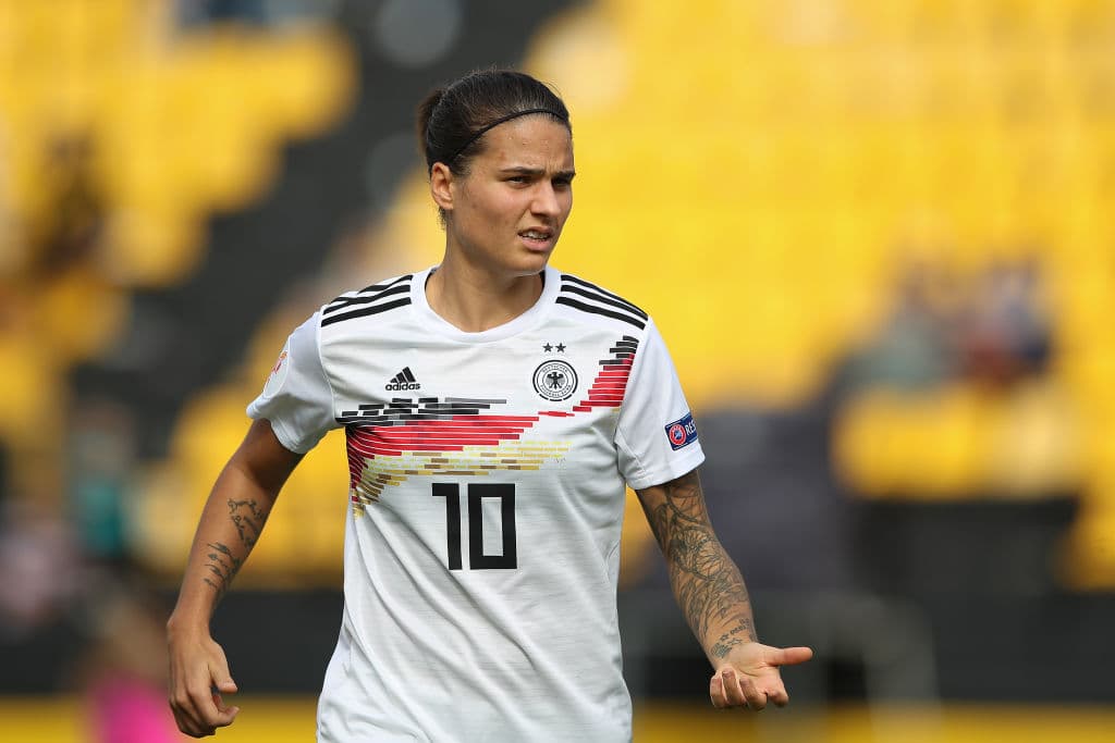 Dzsenifer Marozsán de Lyon ocupa la posición número 13.