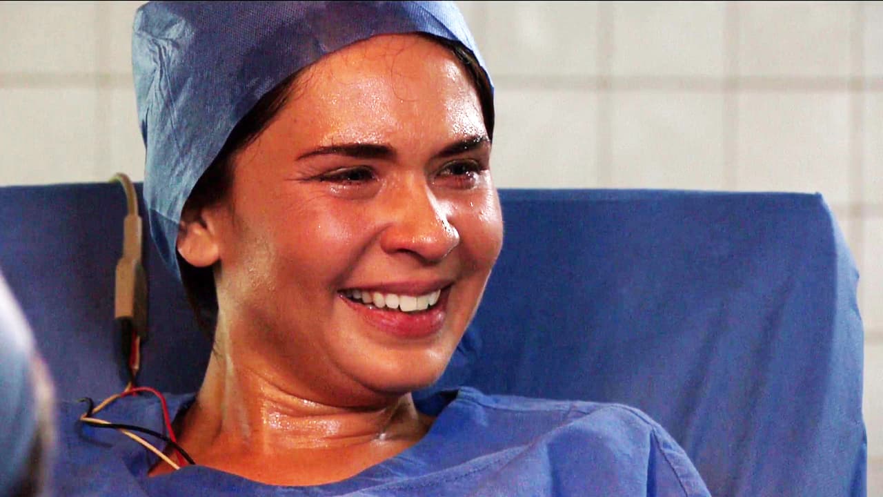 Es una pequeña y hermosa niña.