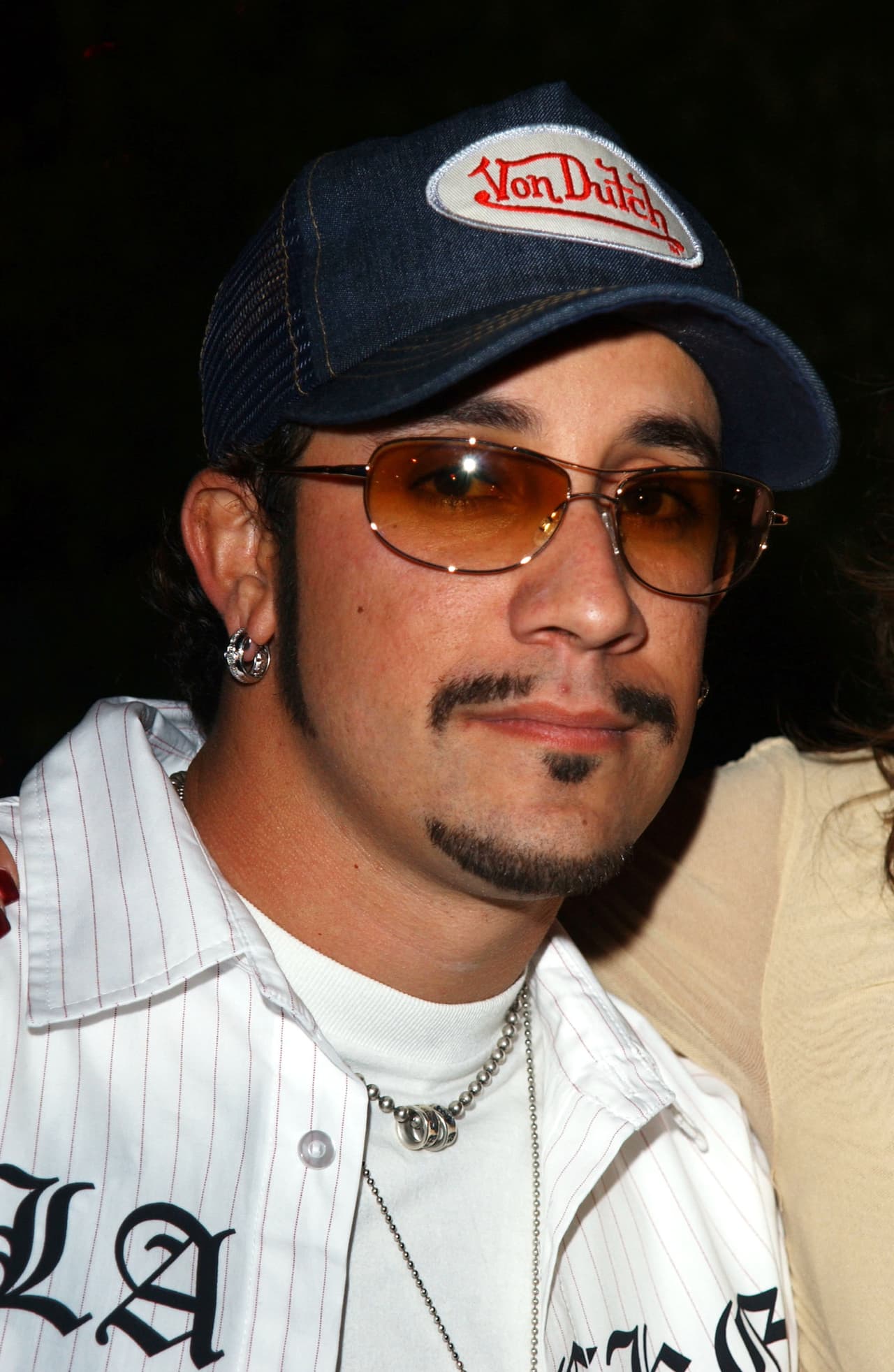 El siguiente en formar parte fue A.J. McLean de 15 años. El cantante tiene sangre latina en sus venas, ya que la familia de su mamá es de ascendencia cubana.