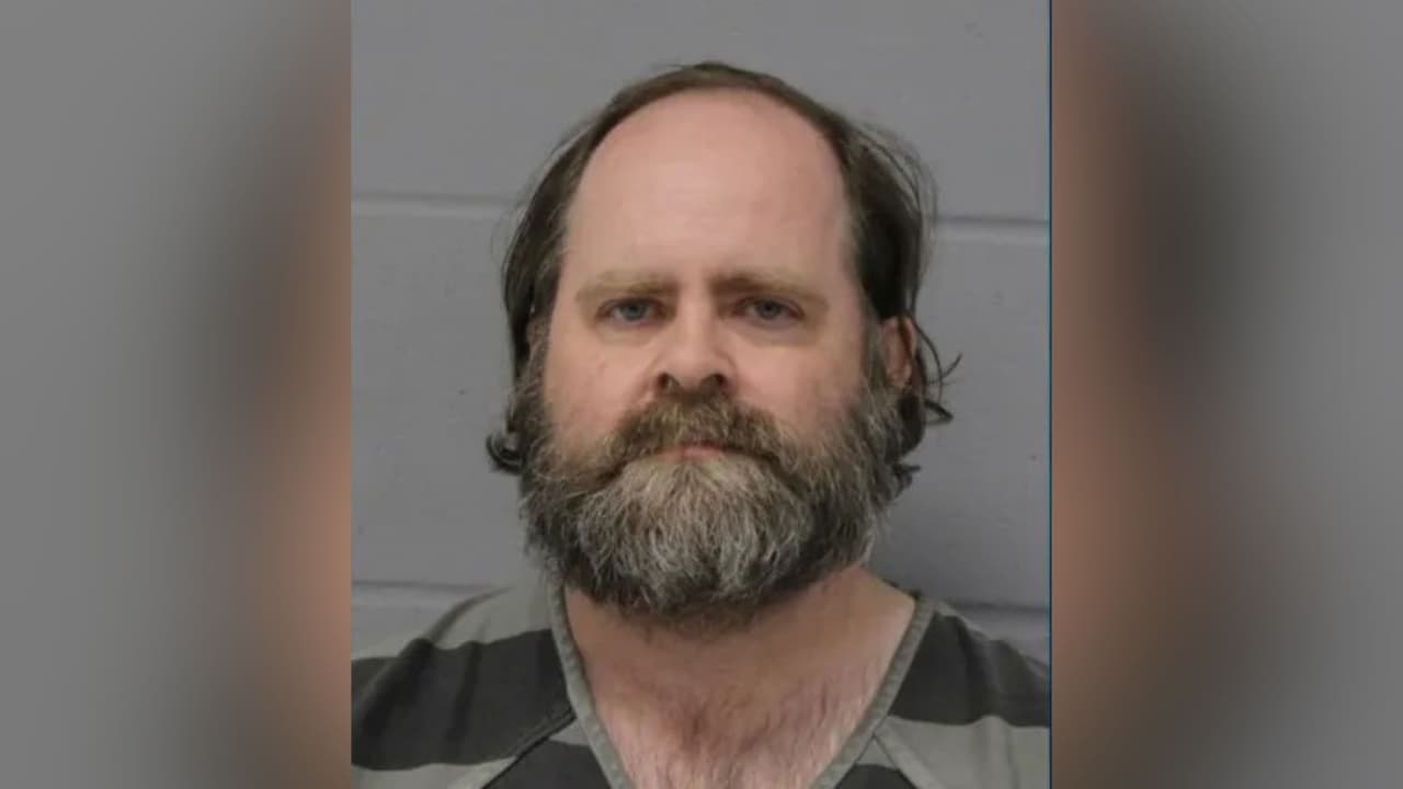 Exmaestro de Austin ISD es condenado a 16 años de prisión por poseer material de abuso infantil
