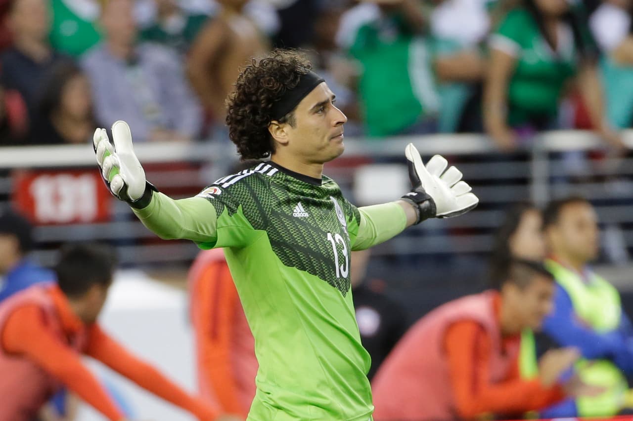 Guillermo Ochoa se volvió a 'comer' siete, es el portero más goleado en España