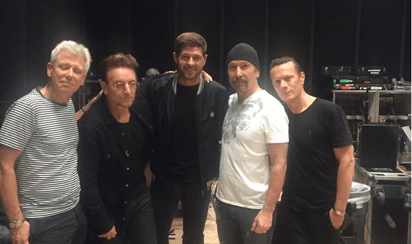 Steven Gerrard y Robbie Keane se reunieron con la banda de rock U2 en Los Ángeles