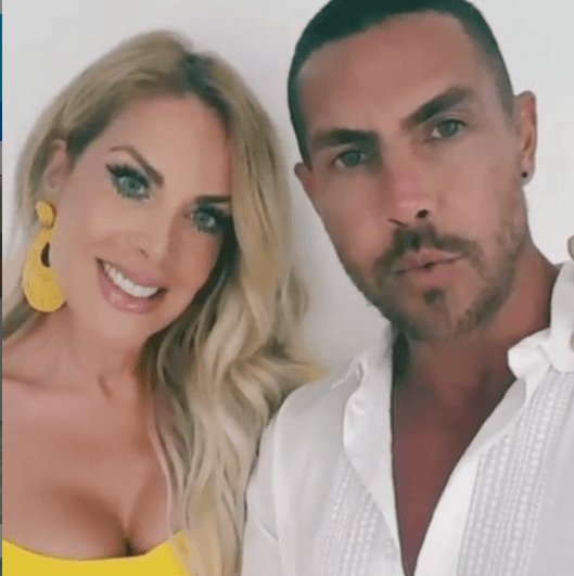 La actriz y cantante relató en la casa de 'Inseparables' cómo fue que conoció a Roberto.