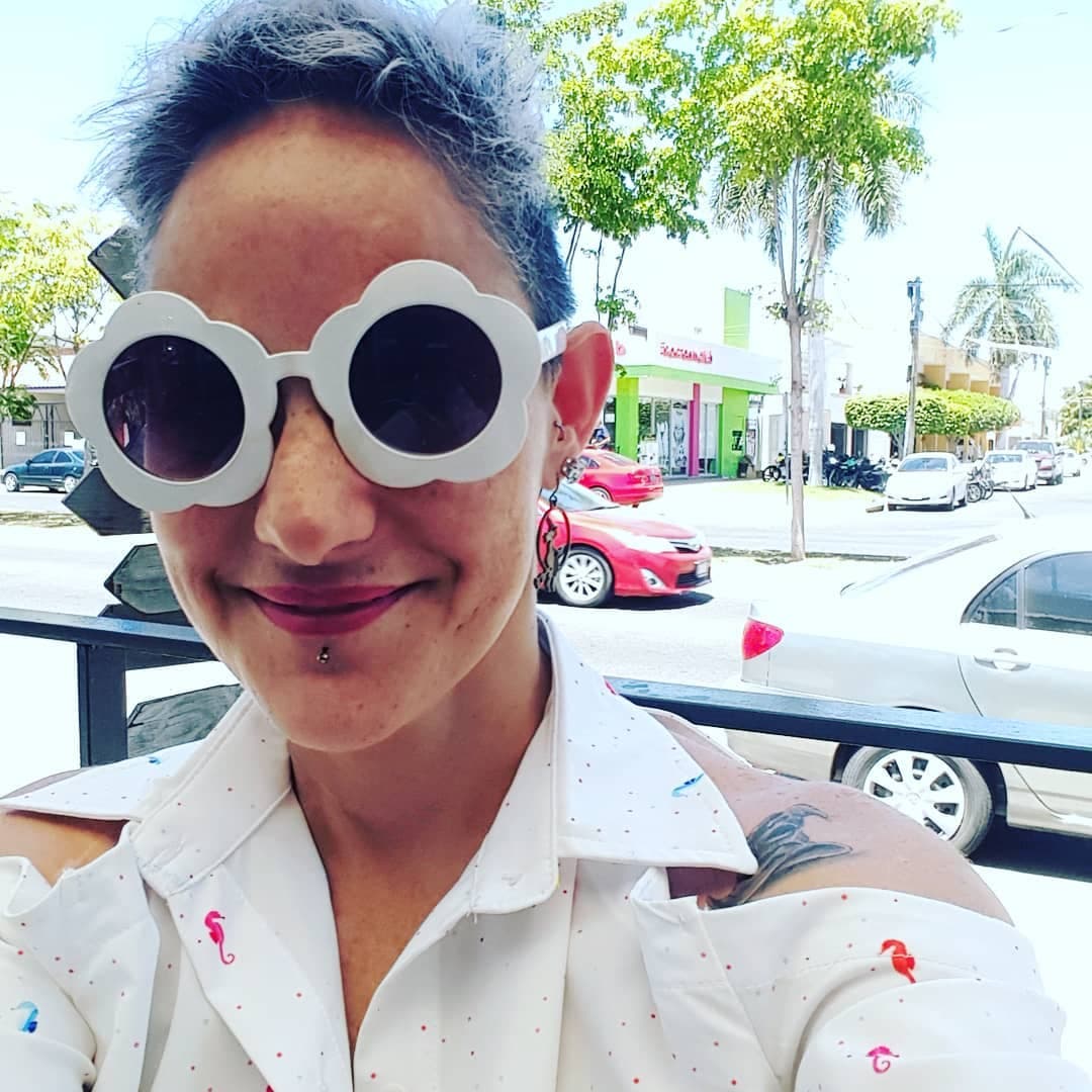 <b>"Soy muy temperamental, un gallito de pelea"</b>
<br>Es como se justifica Lola Cortés y se define, asegurando que ninguna crítica es personal.