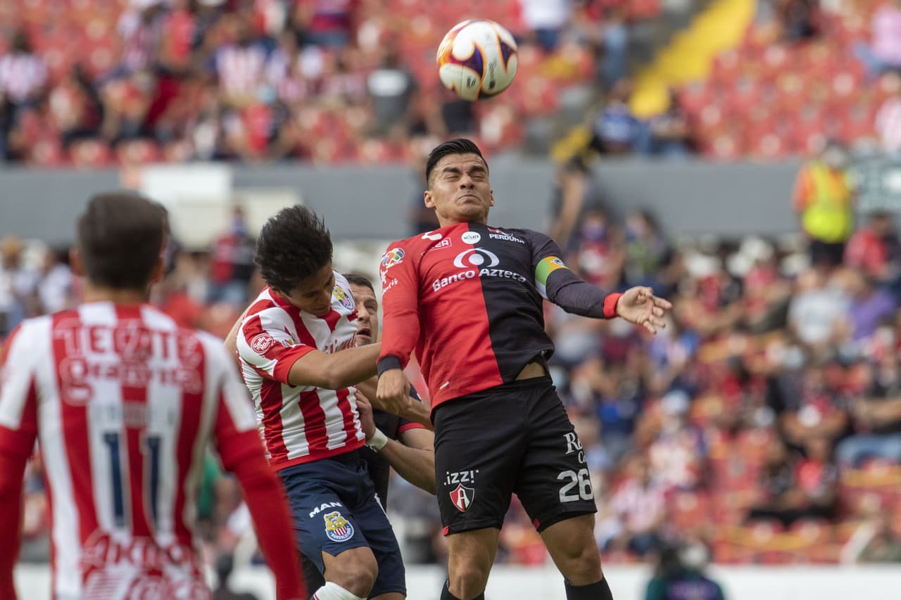 Chivas está embalado y suma su tercer triunfo consecutivo al imponerse al Atlas en el Clásico Tapatío.
<br>