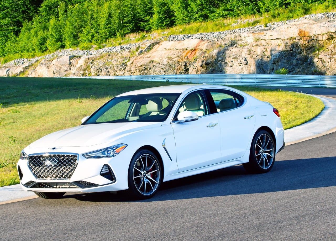 <b>Genesis</b>
<br>
<br>Si estás ansioso por tener en tus manos un Genesis G70 o cualquier otro sedán de lujo del fabricante coreano, esta podría ser una muy buena oportunidad. Genesis actualmente tiene una promoción de $0 de prima y $0 para la primera mensualidad en este vehículo. La oferta es válida hasta el 2 diciembre.
<br>
<br>En imagen: Genesis G70 2019
<br>