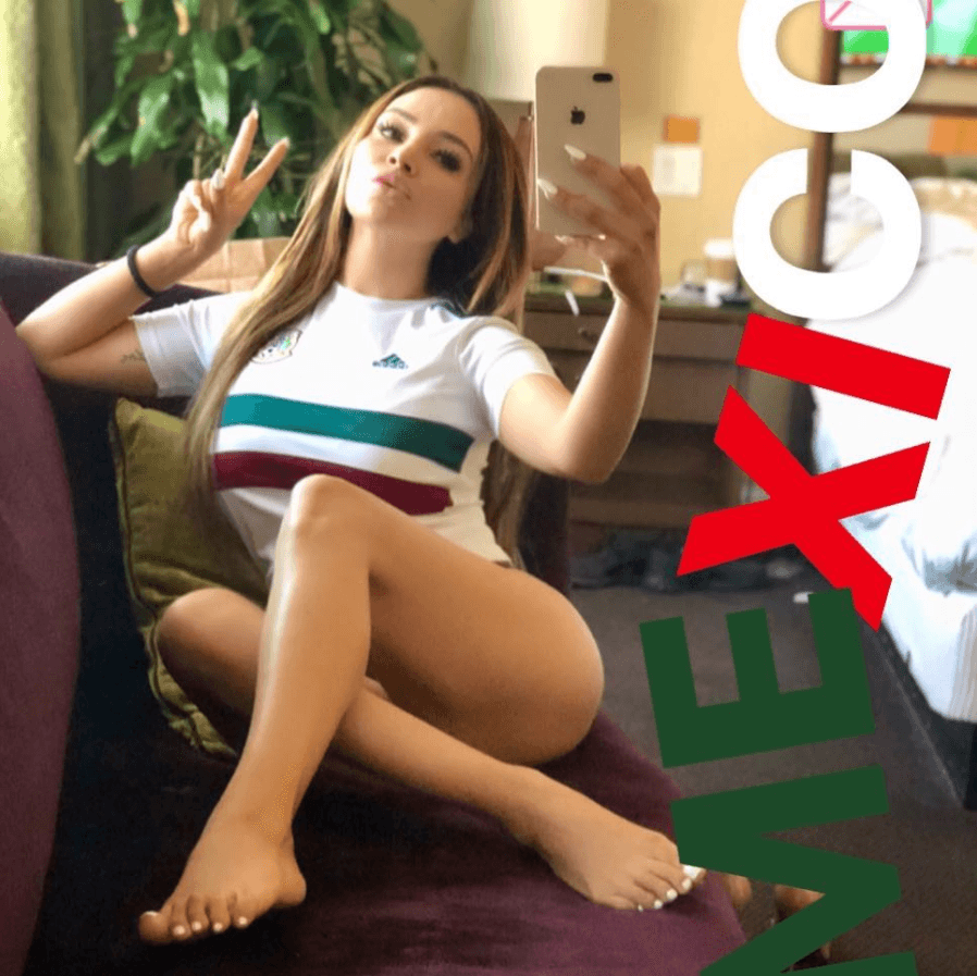 <b><a href="https://www.univision.com/temas/la-bronca">La Bronca</a></b> de
<b><a href="https://www.univision.com/temas/el-free-guey">El Free-guey show</a></b> subió la temperatura en las redes sociales con esta candente foto en la que traía su playera de México bien puesta.