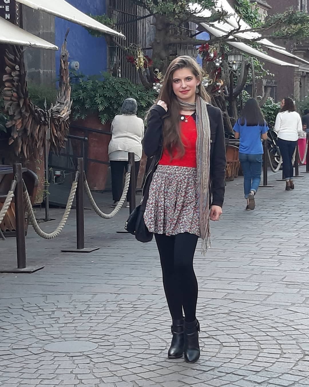 Asimismo, Daniela ha sido parte de proyectos como 'Mujer, casos de la vida real', 'Plaza Sésamo', 'Como dice el dicho' y 'Esta historia me suena'.