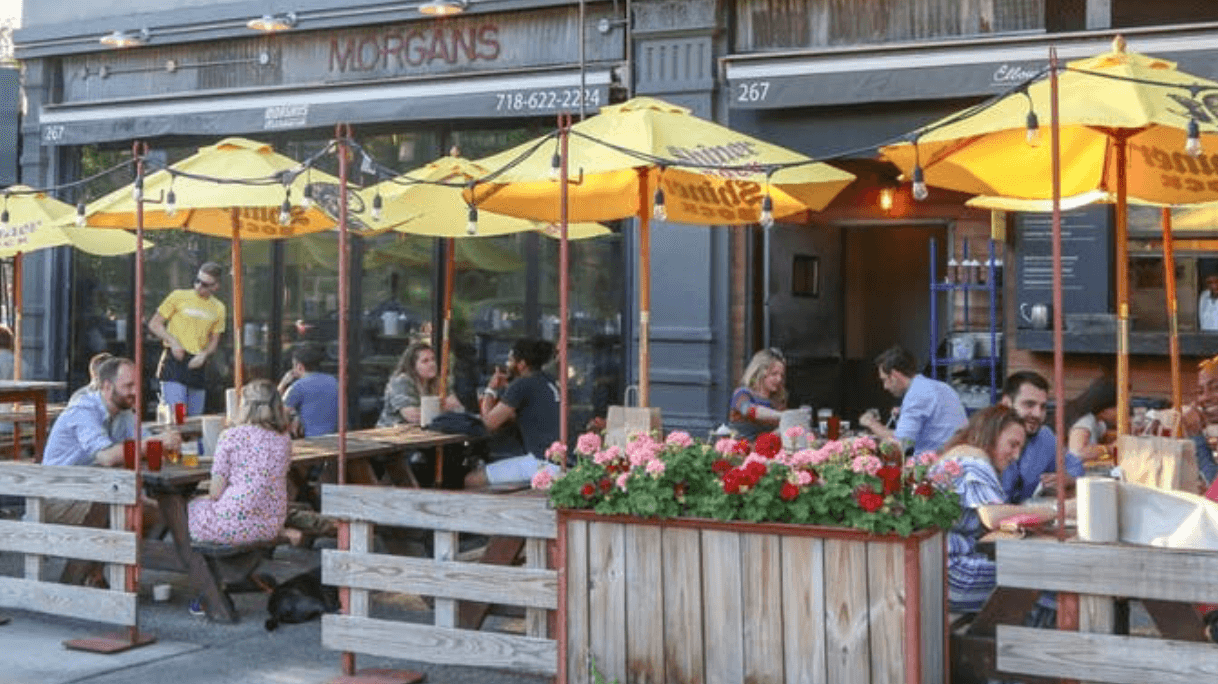 <b>Morgan's Brooklyn Barbecue</b>, en 267 Flatbush Ave, Brooklyn.