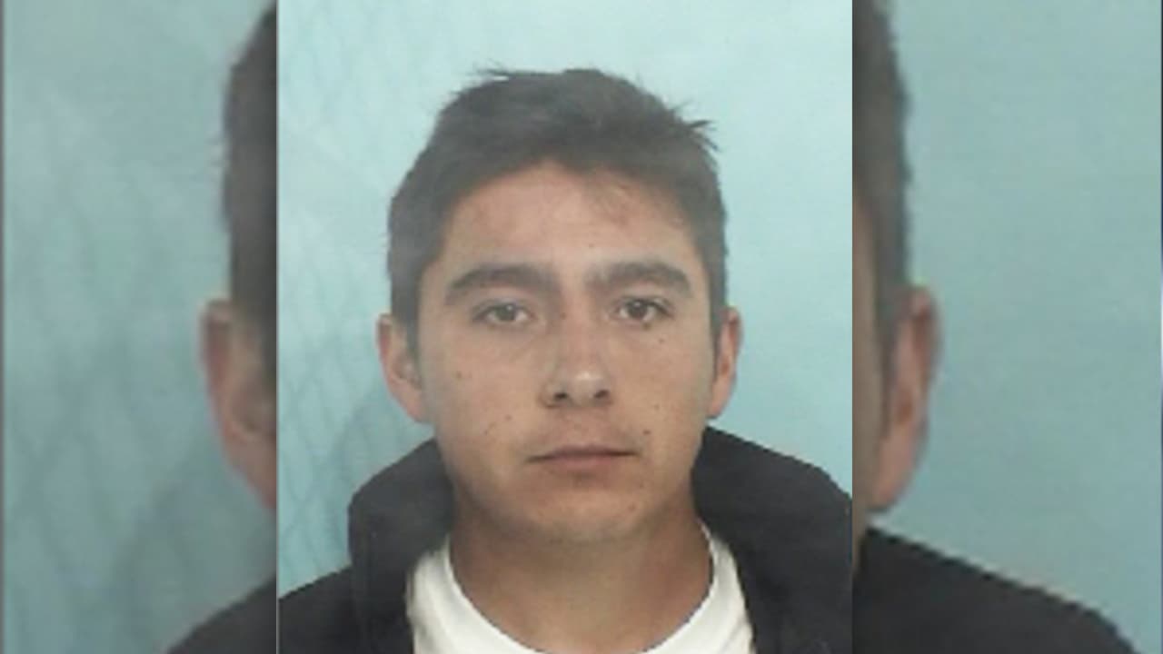 René Lira, 21 años, residente de Lindsay