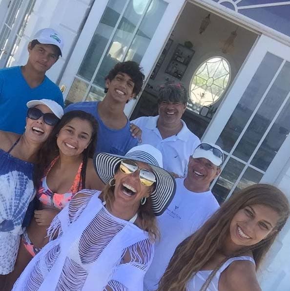 Se nota que la familia se la pasó de maravilla.