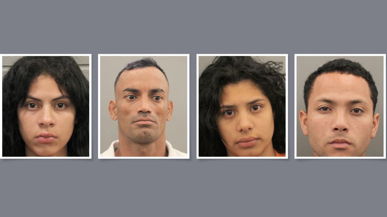 Cuatro personas enfrentan cargos por abandonar a una niña de 2 años en un auto expuesta al calor