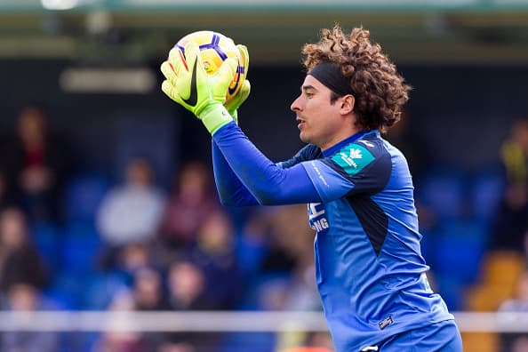 Guillermo Ochoa y el Granada se acercan al descenso tras perder con Valencia