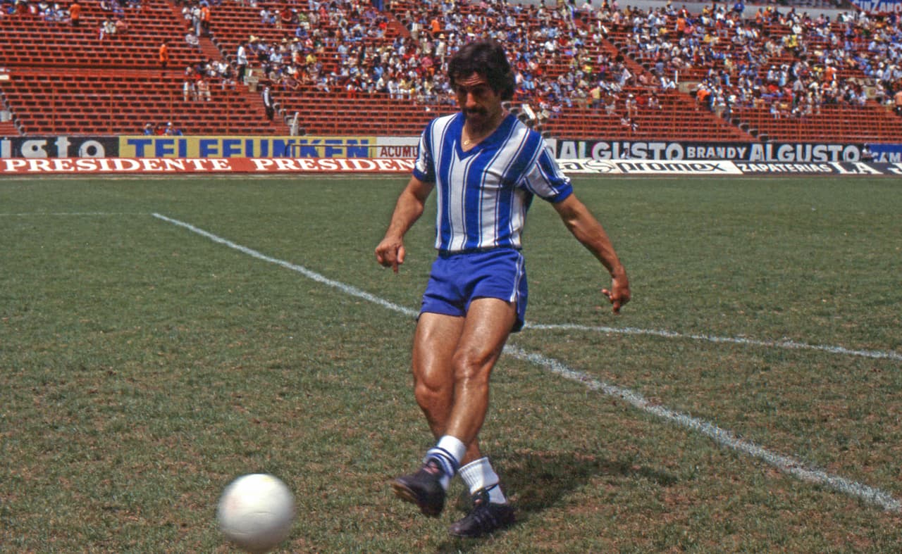 <b>7. Rubén Romeo Corbo –</b> Llegado después del mundial de Alemania 74, el ‘Pato’ llego para revolucionar la liga con su gran juego ofensivo, ya que consiguió 70 goles jugando como lateral.