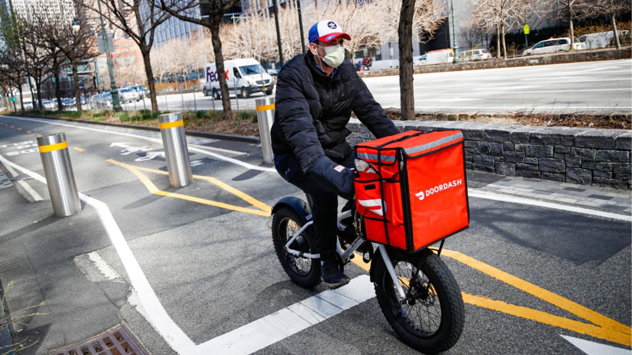 Nueva legislación podría beneficiar a repartidores en NYC: Estos son los puntos clave