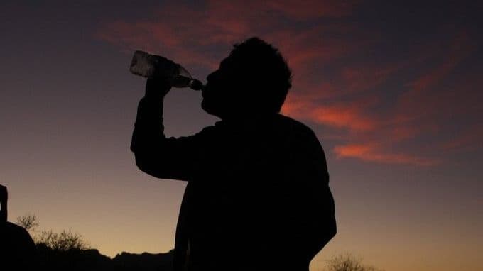 Agentes respondieron a una llamada al 911 de un migrante cerca de la frontera, se localizó a la persona y estaba experimentando hipoglucemia diabética, se le proporcionó un refresco. El migrante fue evaluado por un técnico de emergencias y se recuperó rápidamente.