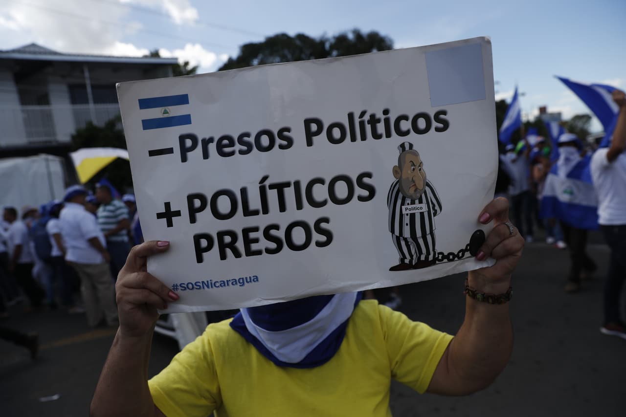 Ortega excarcela a 50 presos políticos más en medio de diálogo con opositores
