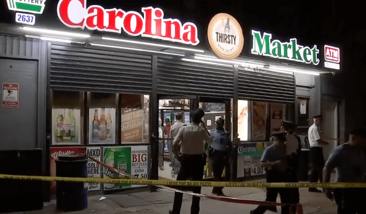 Hispano resulta gravemente herido durante tiroteo dentro de una bodega