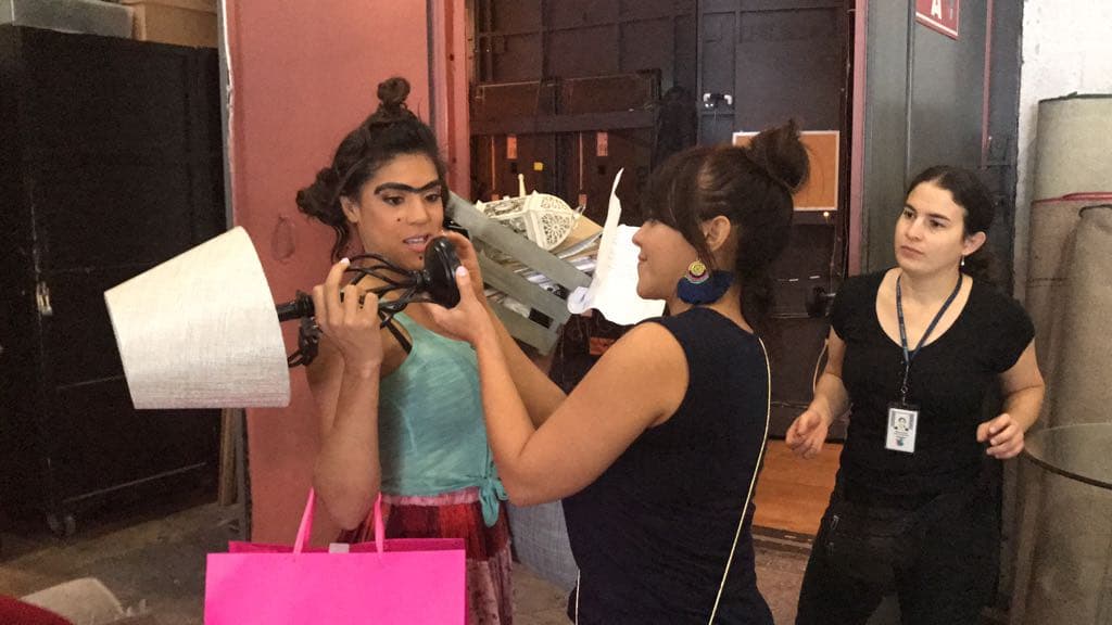 Aquí una probadita de lo que pasaba detrás de cámaras minutos antes del segmento.