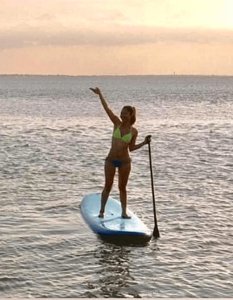 Miriam Hernández pareciera decir "La vida es solo una, vívela!"