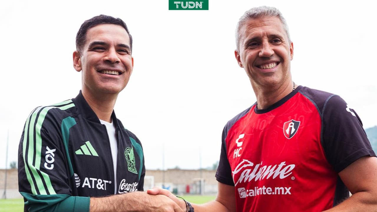 Rafael Márquez visita al Atlas en su gira por Liga MX