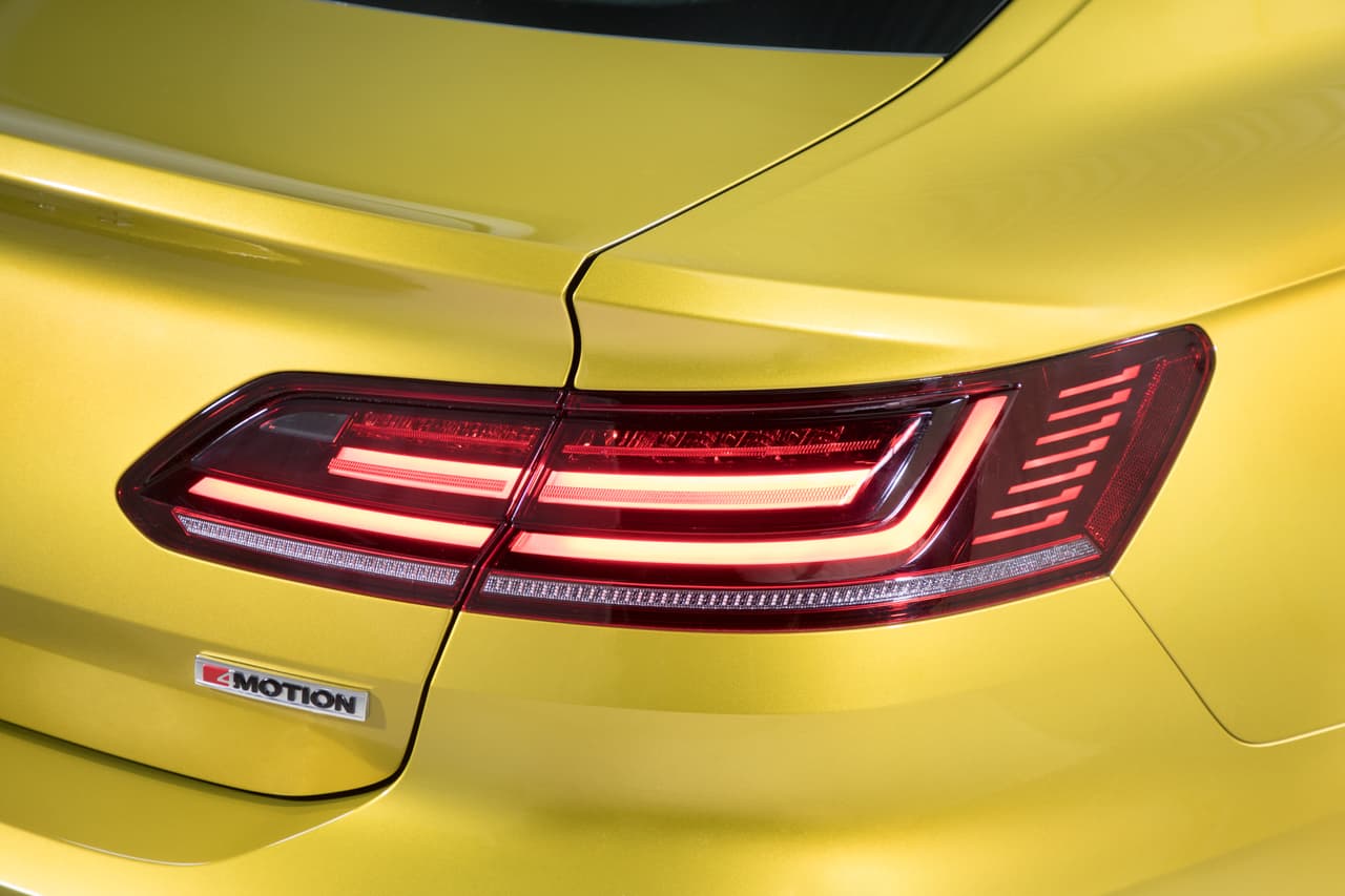 Los faros traseros en LED también son equipo de norma para todas las versiones de Arteon.