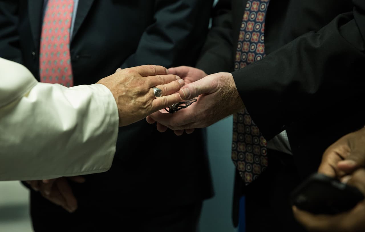 El santo padre afirmó que no ayudan a "curar llagas, sanar las heridas, generar nuevas oportunidades".