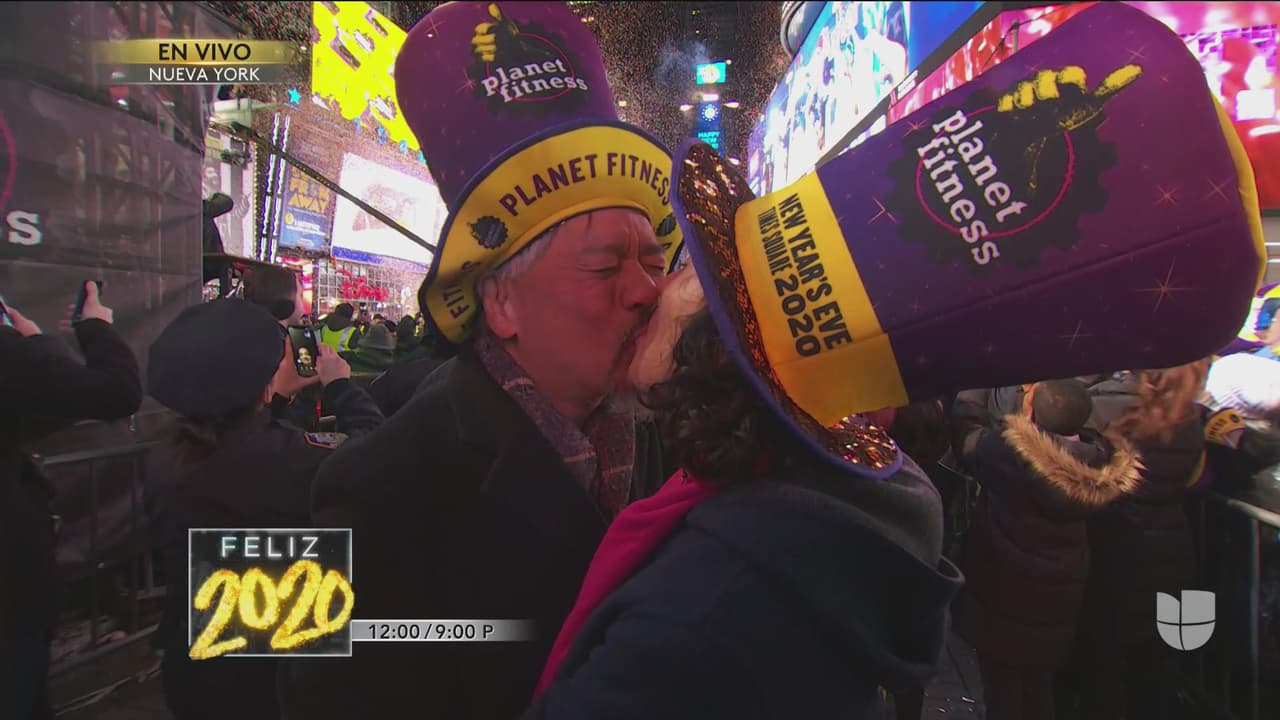 A las 12 de la noche todo era fiesta en Times Square y todos los escenarios desde donde Univision transmitió este especial de Feliz 2020.